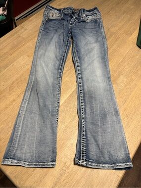 Women’s Light Wash Flare Jeans - Classic Flared Denim